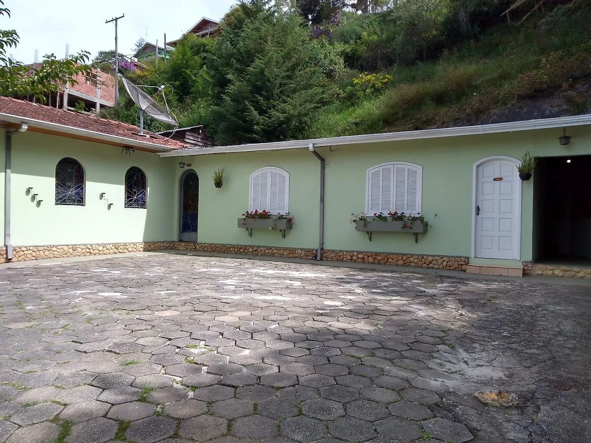 Guest house Suites Campos Do Jordao